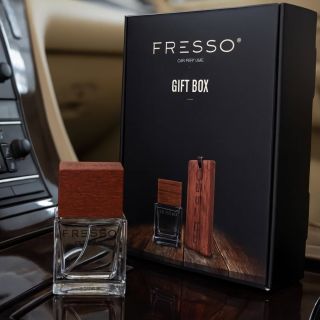 🎁 Darujte vůni, která udělá dojem. Dárková sada vůní FRESSO je ideální volba pro každého, kdo miluje čistotu, styl a...